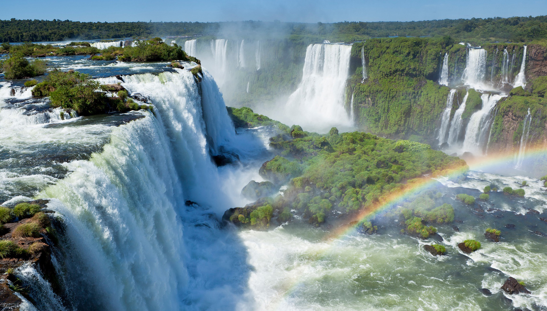 http://www.rinosturismo.com/wp-content/uploads/2017/01/la-Garganta-del-Diablo-en-iguazu-1.jpg